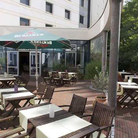 Wyndham Garden Berlin Hotel 4*