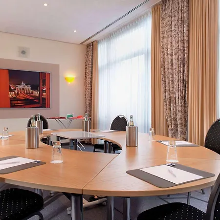 Wyndham Garden Berlin 4*