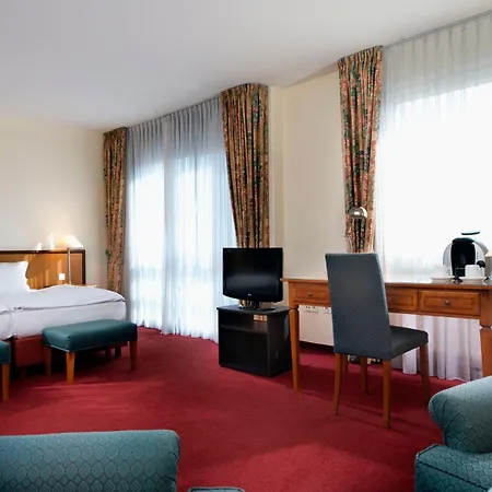 호텔 Wyndham Garden Berlin 4*